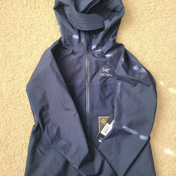 NWT Arc'teryx Beta SL Hybrid Jacket - Women's Size L Color Cobalt - Picture 2 of 8